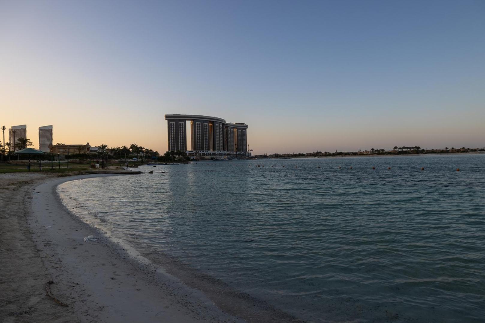 Porto Golf Marina Aqua Park & Beach Access By Best Of Bedz El Alamein Exterior photo